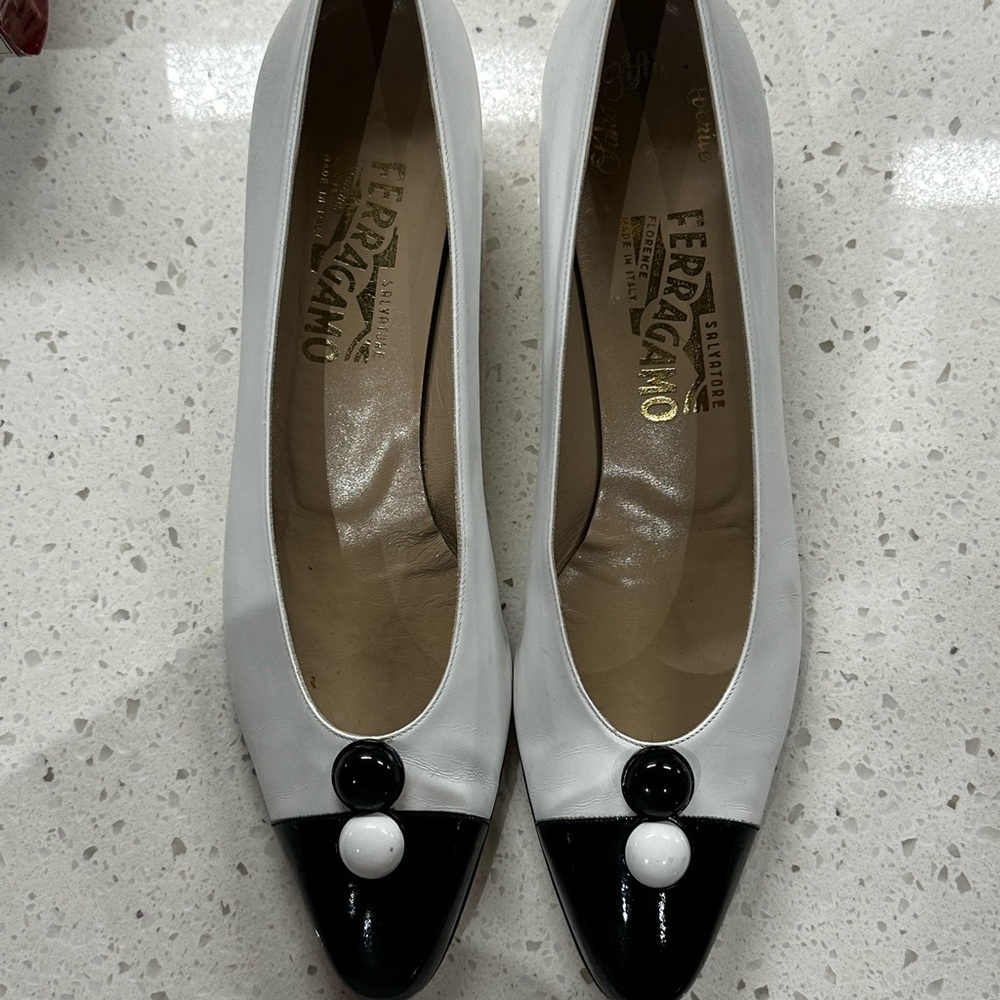 Vintage Salvatore Ferragamo Pumps Heels Women's Size 11